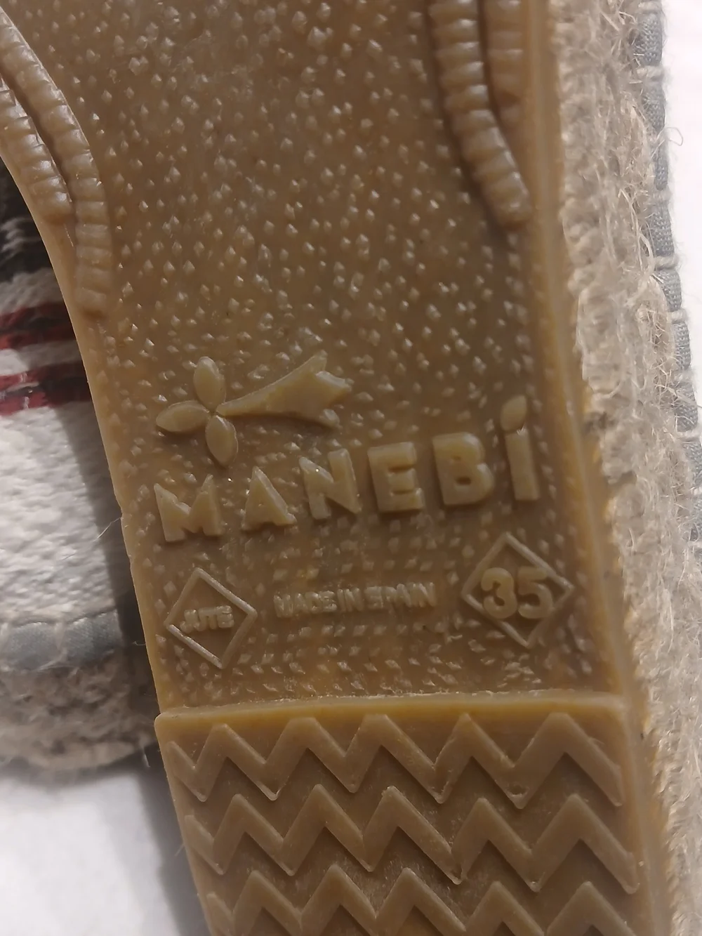 Manebí comfortable canvas